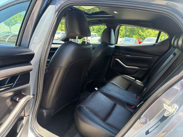 Used 2025 MAZDA MAZDA3 2.5 S Hatchback w/ Premium Pkg FWD image 7
