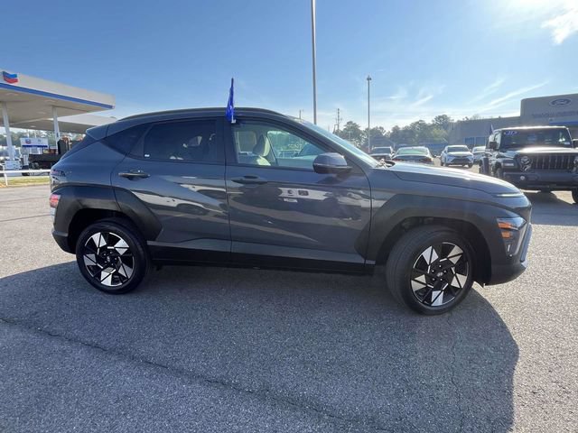 Used 2025 Hyundai Kona SEL AWD/4WD image 3