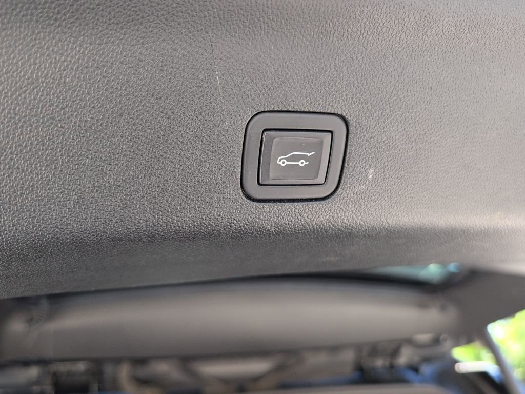 Used 2024 Chevrolet Tahoe LT image 14