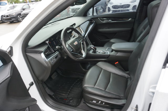 Used 2022 Cadillac XT6 Premium Luxury FWD image 12