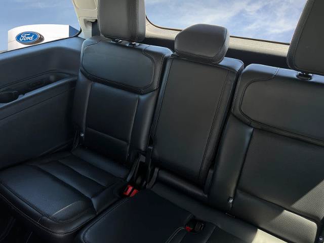 Certified 2025 Ford Expedition Platinum w/ Driver's Package AWD/4WD image 18