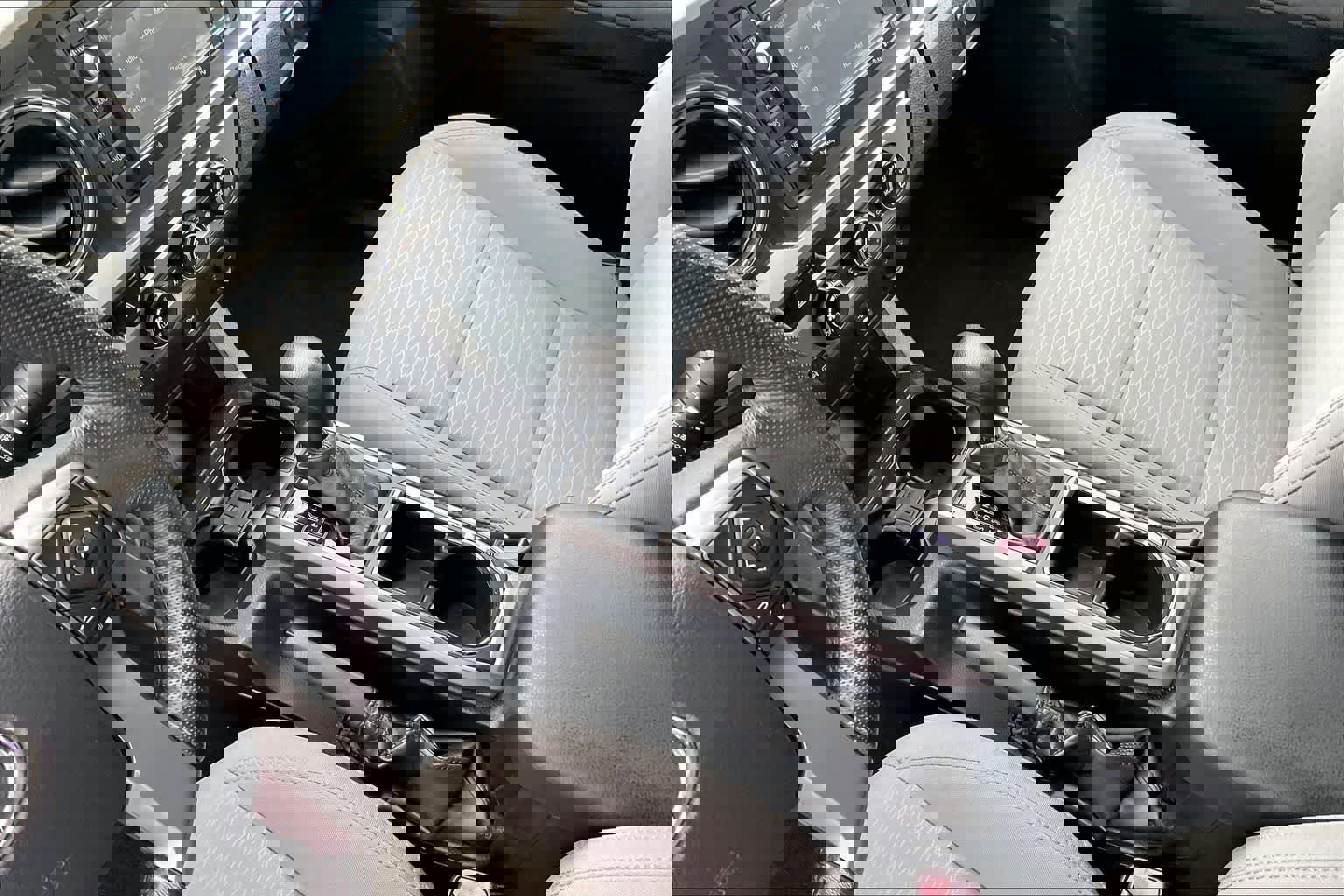 Used 2017 Toyota Tacoma SR5 RWD image 18