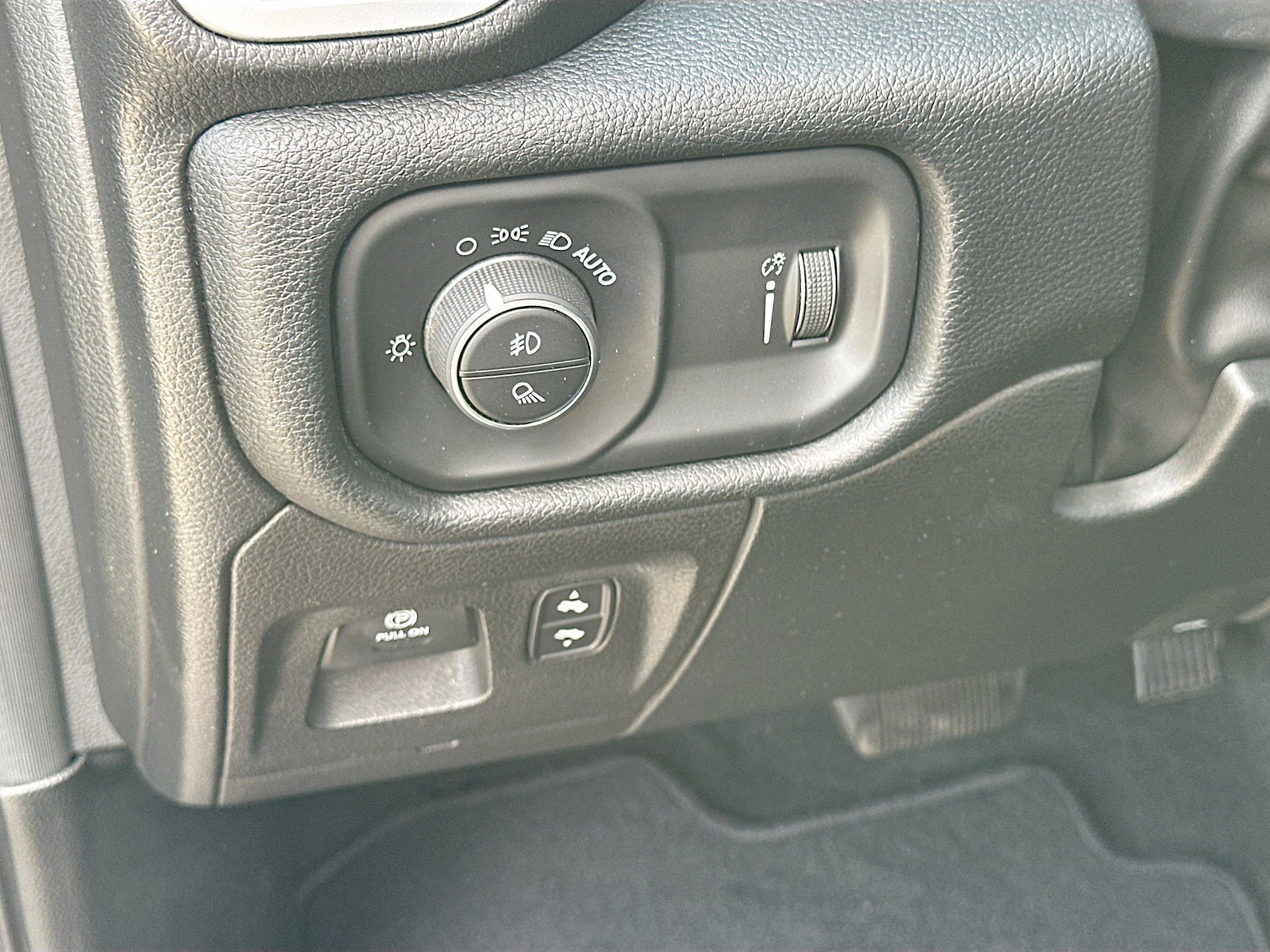 Used 2022 RAM 1500 Big Horn image 10