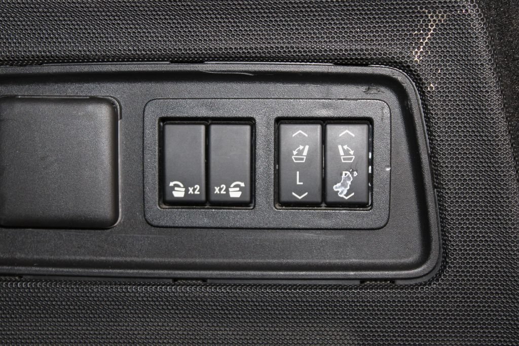 Used 2021 Cadillac Escalade ESV Sport Platinum AWD/4WD image 19