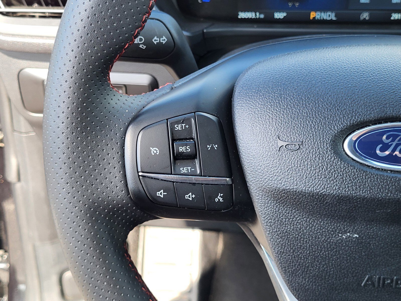 Certified 2025 Ford Escape ST-Line FWD image 28