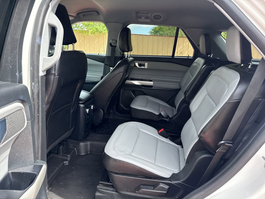 Certified 2021 Ford Explorer XLT w/ Equipment Group 202A AWD/4WD image 20