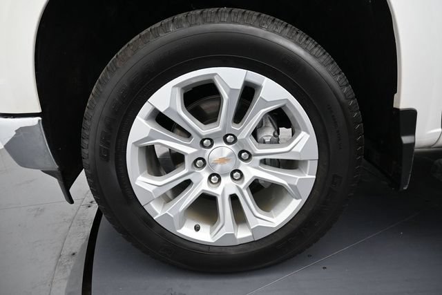 Used 2025 Chevrolet Silverado 1500 LTZ w/ LTZ Premium Package AWD/4WD image 9