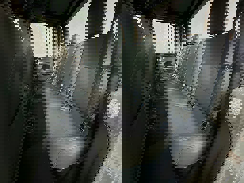 Used 2022 Jeep Gladiator Sport image 17