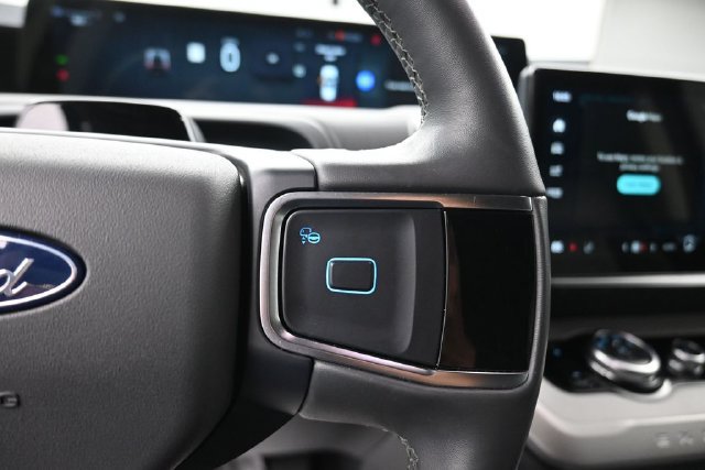 Certified 2026 Ford Expedition Max Active AWD/4WD image 17