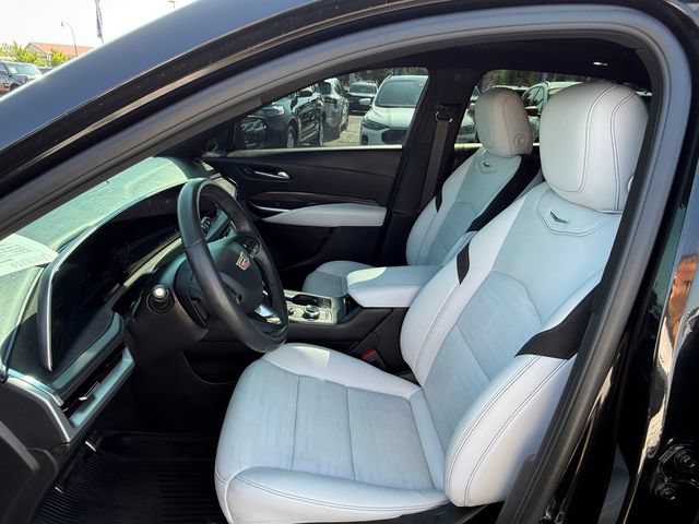 Used 2024 Cadillac XT4 Sport AWD/4WD image 7
