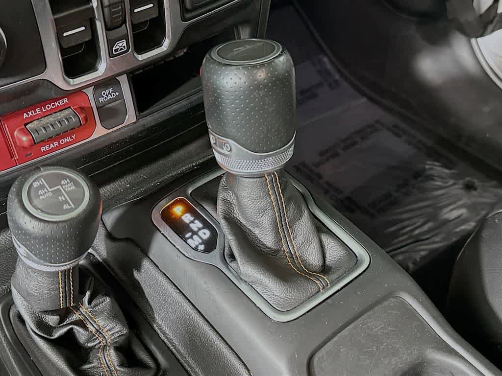 Used 2023 Jeep Gladiator Mojave w/ LED Lighting Group AWD/4WD image 19