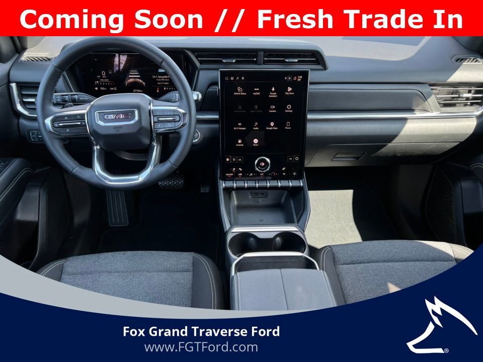 Used 2026 GMC Terrain Elevation image 2