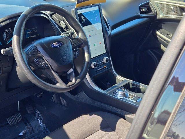 Certified 2024 Ford Edge SE w/ Black Appearance Package image 24