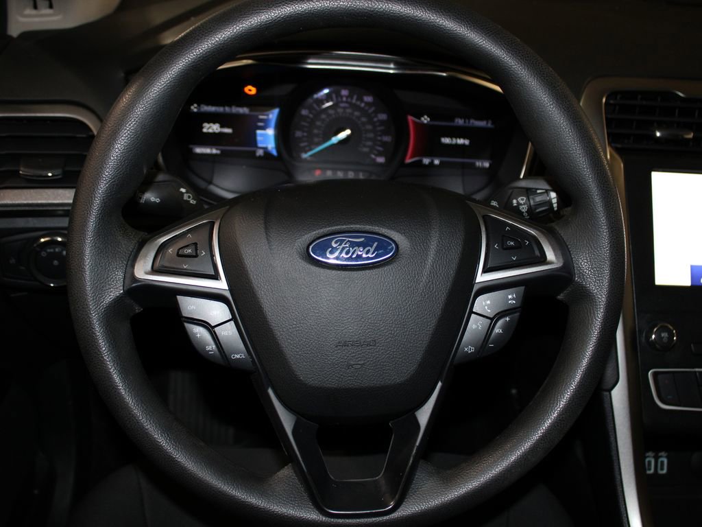 Certified 2020 Ford Fusion SE image 12