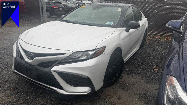 Used 2022 Toyota Camry XSE image 1