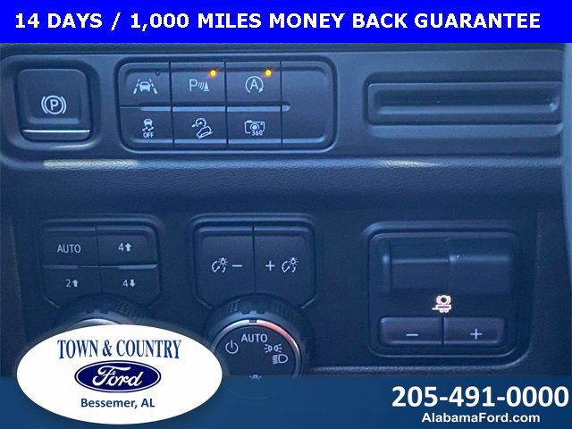 Used 2024 Chevrolet Suburban Z71 w/ Luxury Package image 23