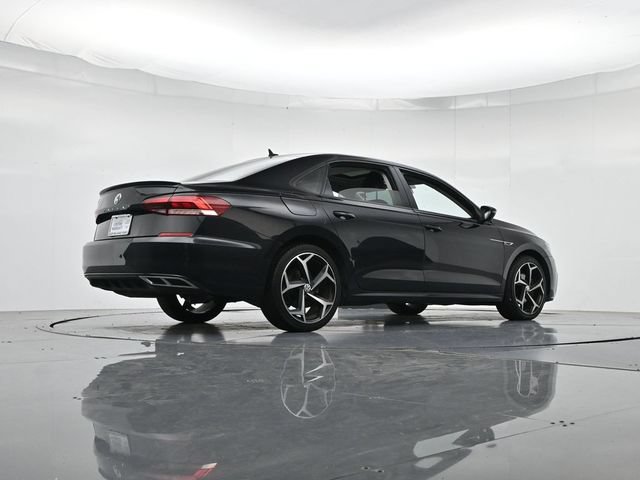 Used 2020 Volkswagen Passat 2.0T R-Line FWD image 32