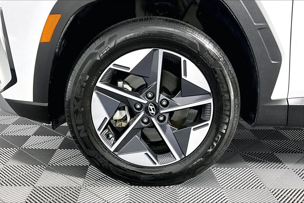 Used 2025 Hyundai Tucson SEL AWD/4WD image 8