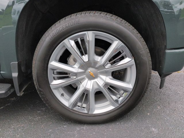 Used 2026 Chevrolet Silverado 1500 High Country w/ High Country Premium Package RWD image 9