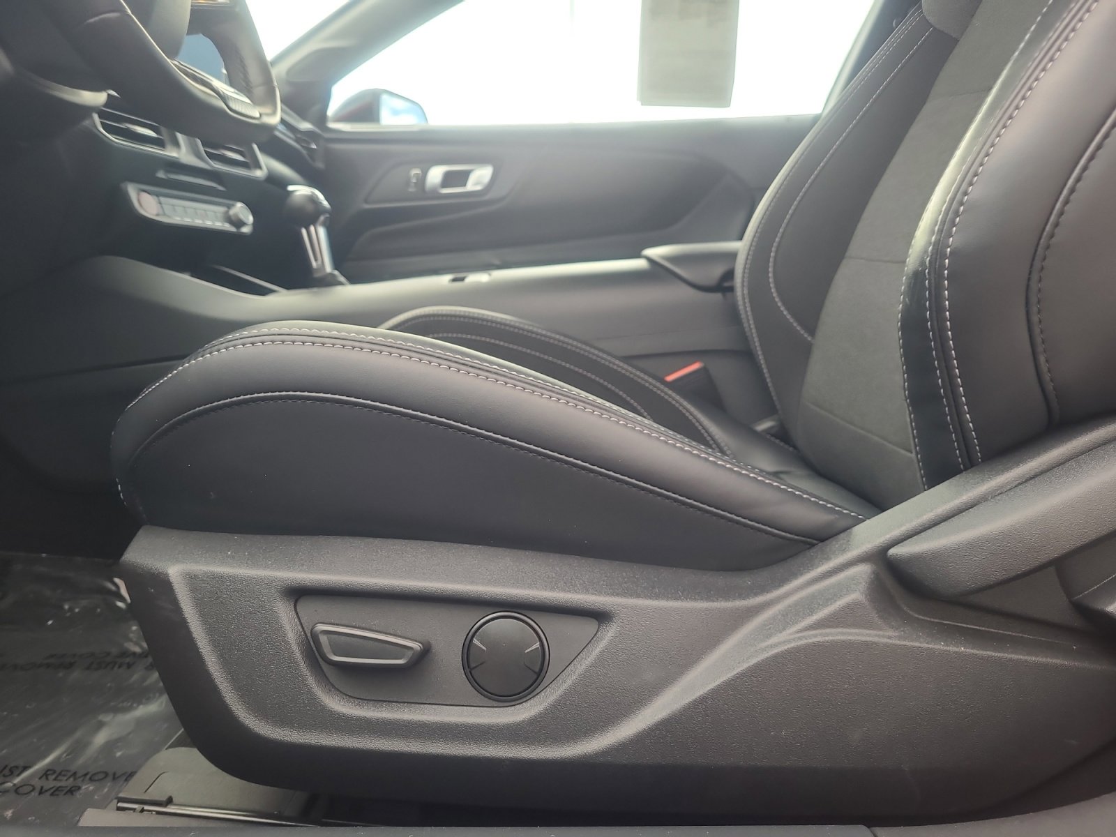 Certified 2024 Ford Mustang Coupe image 14