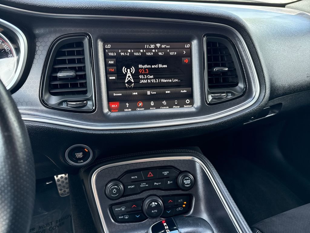 Used 2018 Dodge Challenger R/T Scat Pack w/ Leather Interior Group RWD image 18