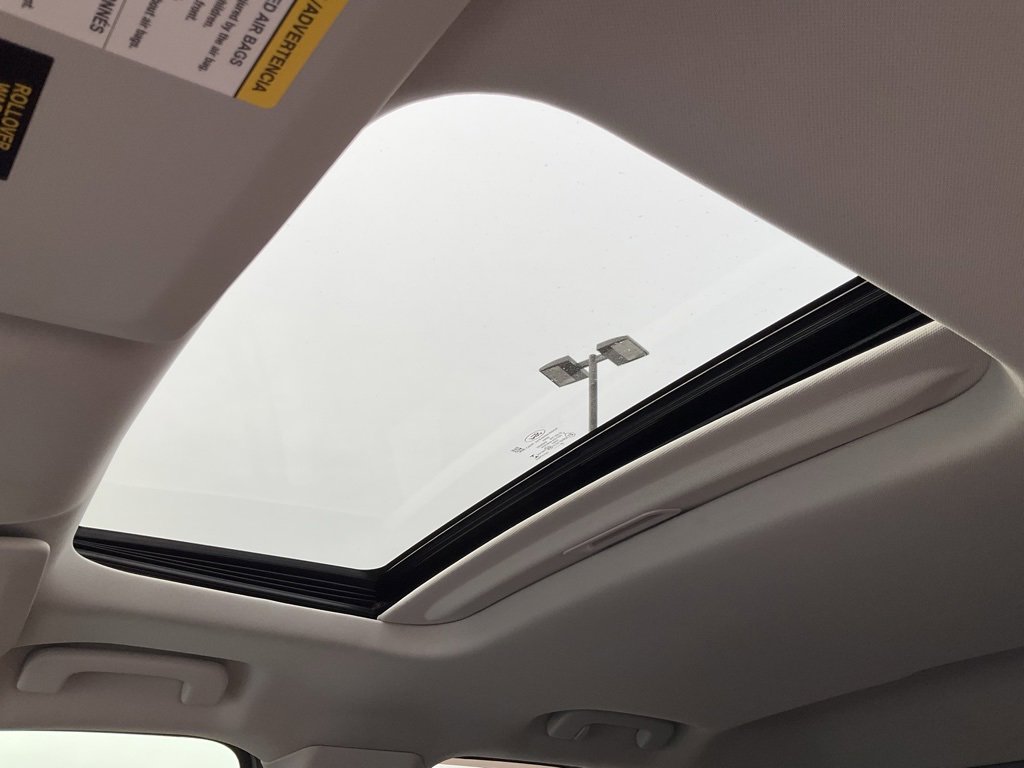 Certified 2022 Ford Maverick Lariat w/ Lariat Luxury Package image 3