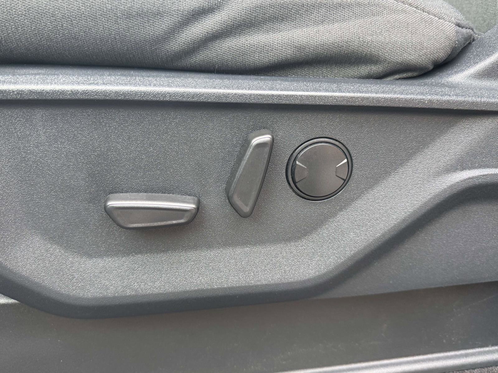 Certified 2022 Ford F150 XLT w/ Equipment Group 302A High image 19