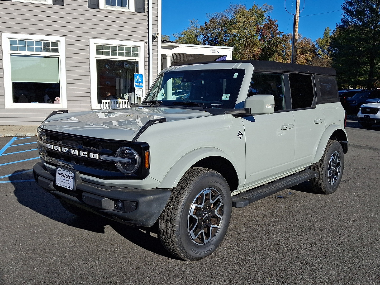 Certified 2022 Ford Bronco Outer Banks AWD/4WD image 1