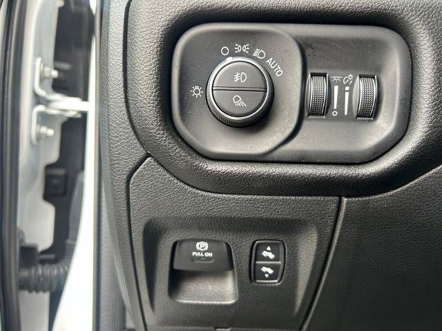 Used 2023 RAM 1500 Laramie AWD/4WD image 17