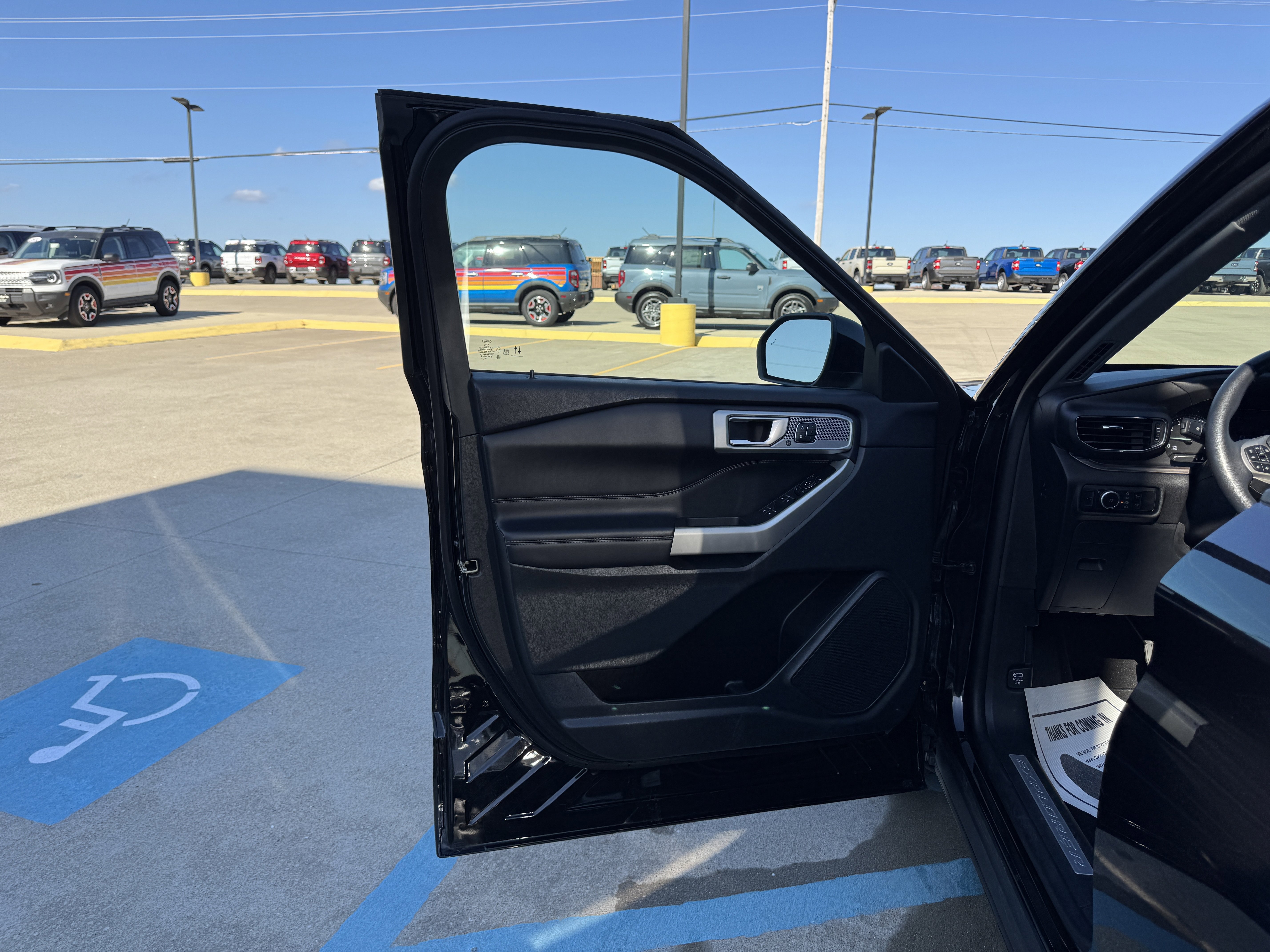 Certified 2023 Ford Explorer Limited w/ Equipment Group 301A image 7