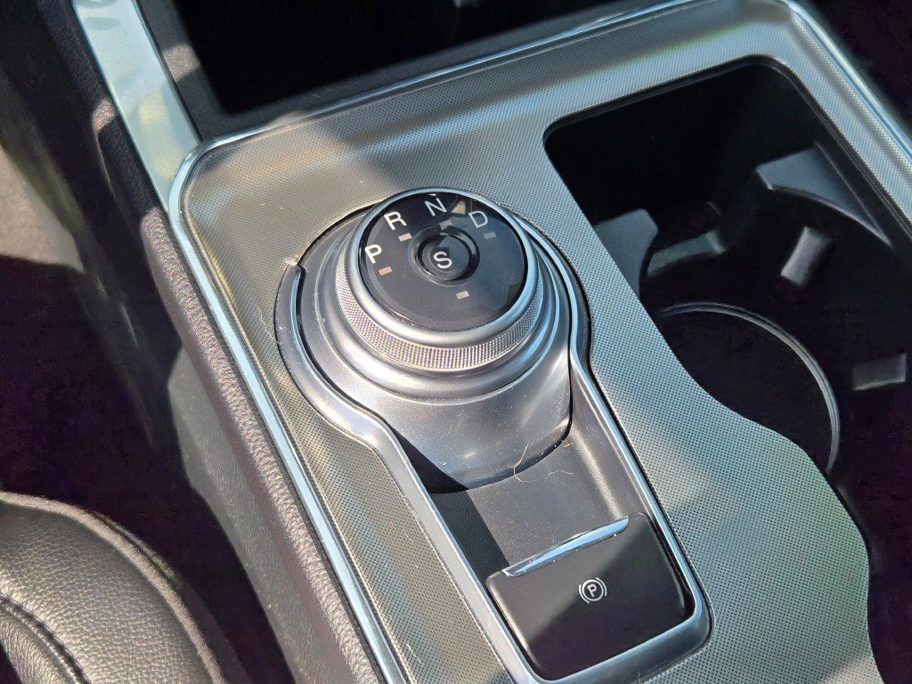 Certified 2022 Ford Edge Titanium AWD/4WD image 29