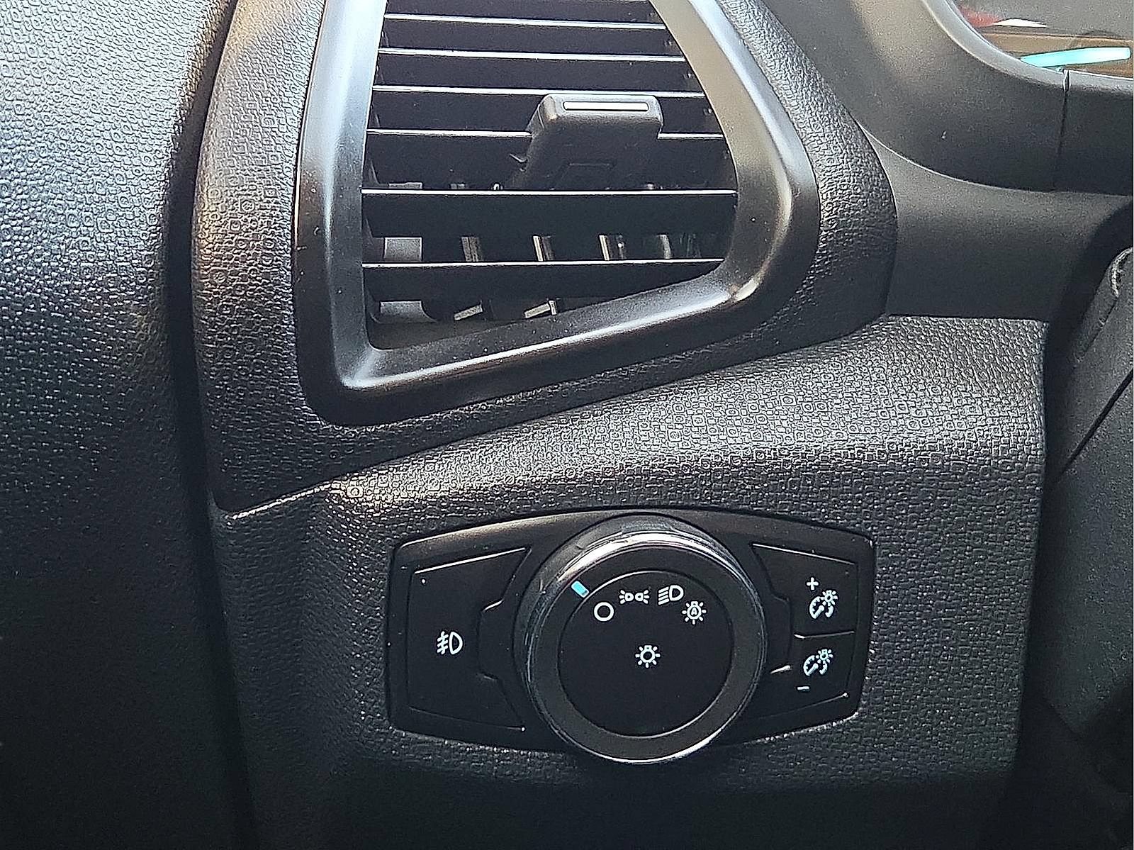 Certified 2021 Ford EcoSport SE w/ SE Convenience Package FWD image 19