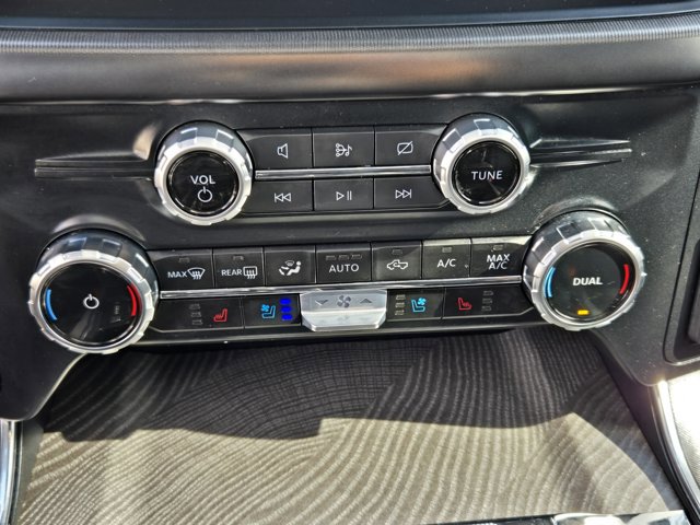 Certified 2023 Ford F150 Platinum w/ Equipment Group 701A High image 16