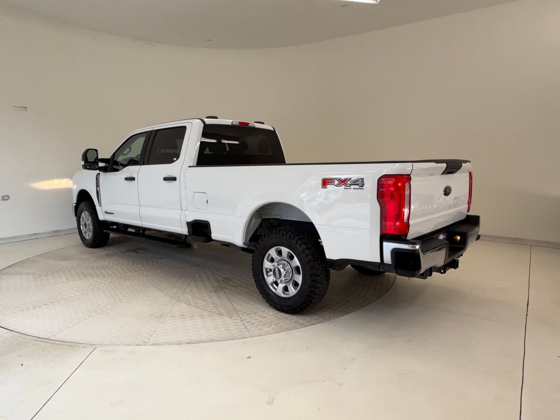 Certified 2024 Ford F350 XLT w/ FX4 Off-Road Package image 3