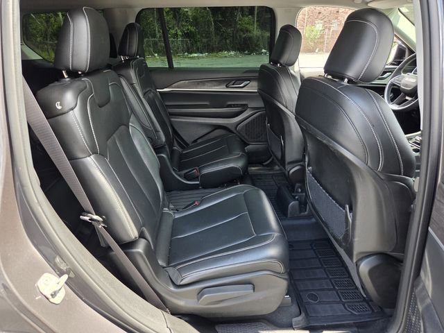 Used 2023 Jeep Grand Cherokee L Limited image 16