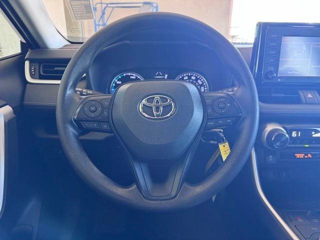 Used 2021 Toyota RAV4 LE w/ Carpet Mat Package (TMS) AWD/4WD image 14