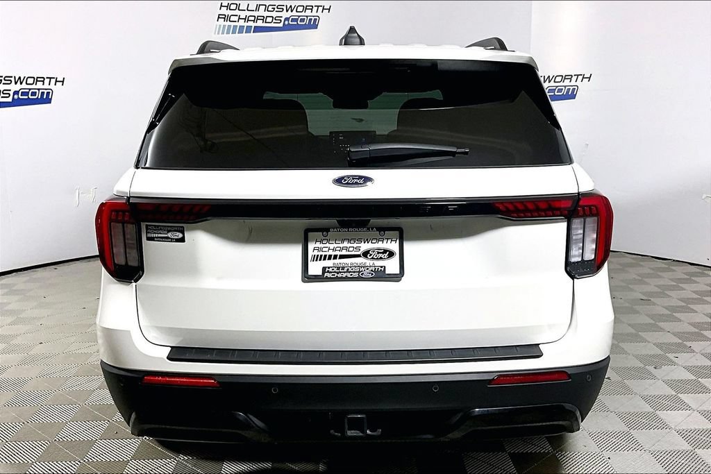 Certified 2025 Ford Explorer ST-Line w/ Premium Package RWD image 4