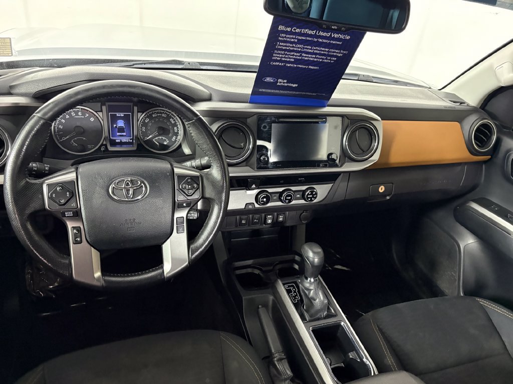 Used 2018 Toyota Tacoma SR5 RWD image 23