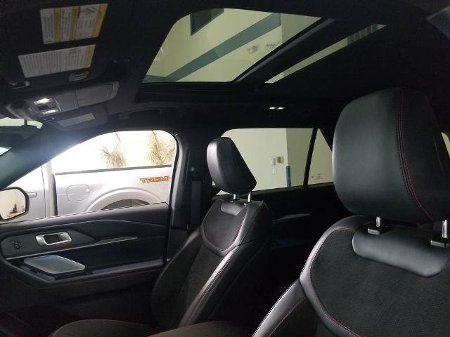 Certified 2025 Ford Explorer ST w/ Sun And Sound Package AWD/4WD image 16