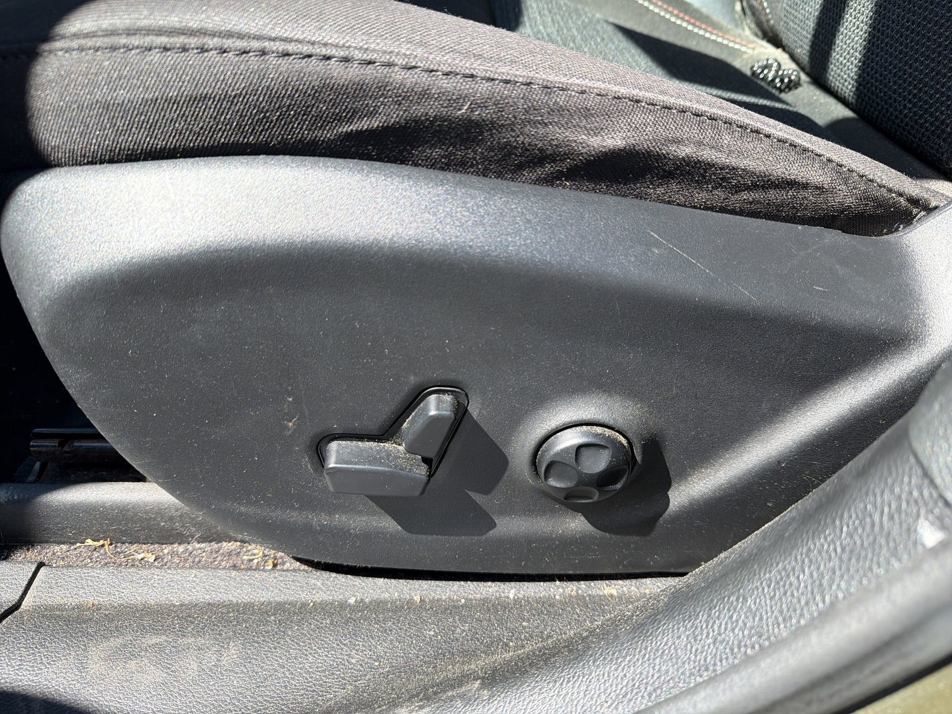 Used 2017 Jeep Cherokee Latitude w/ Safety/Convenience Group image 10