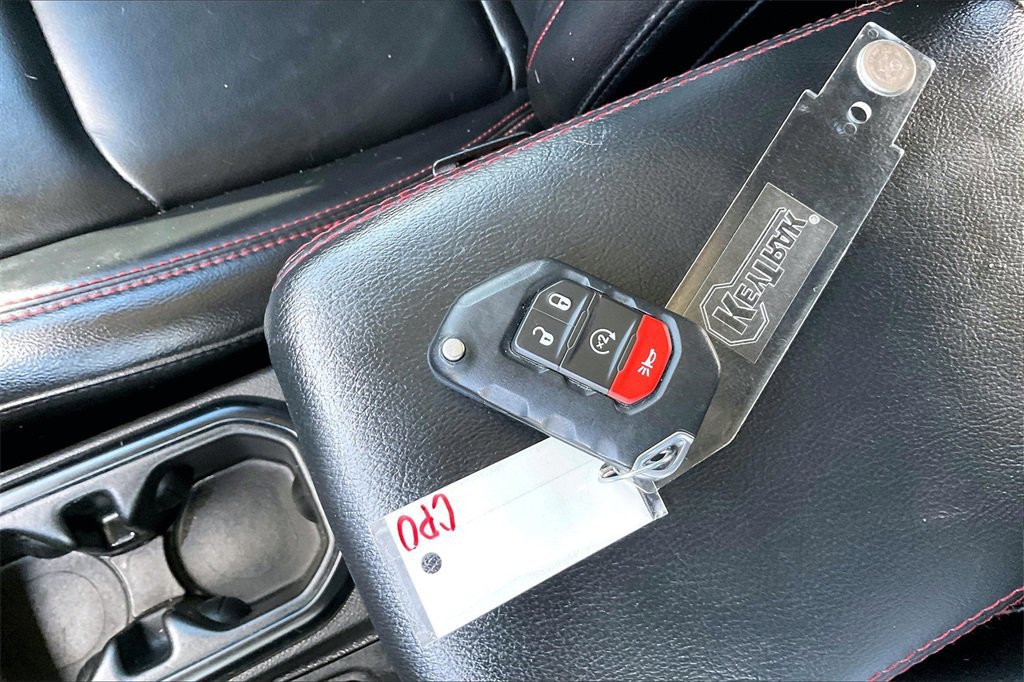 Used 2023 Jeep Gladiator Rubicon w/ Cold Weather Group image 36