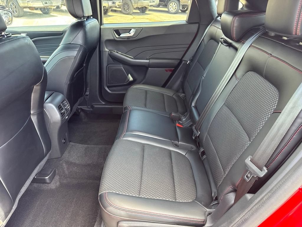 Certified 2024 Ford Escape ST-Line w/ Tech Pack #1 AWD/4WD image 9
