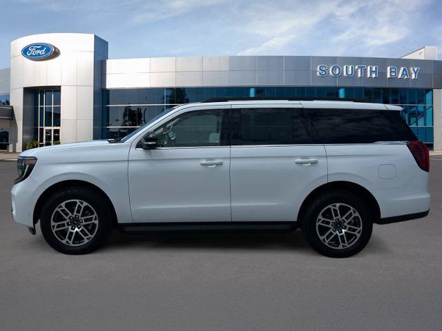 Certified 2025 Ford Expedition Active AWD/4WD image 2