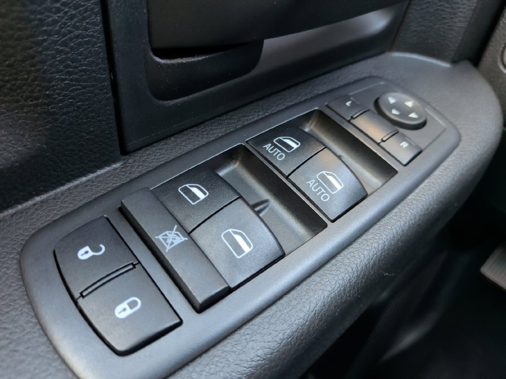 Used 2019 RAM 1500 Express AWD/4WD image 26