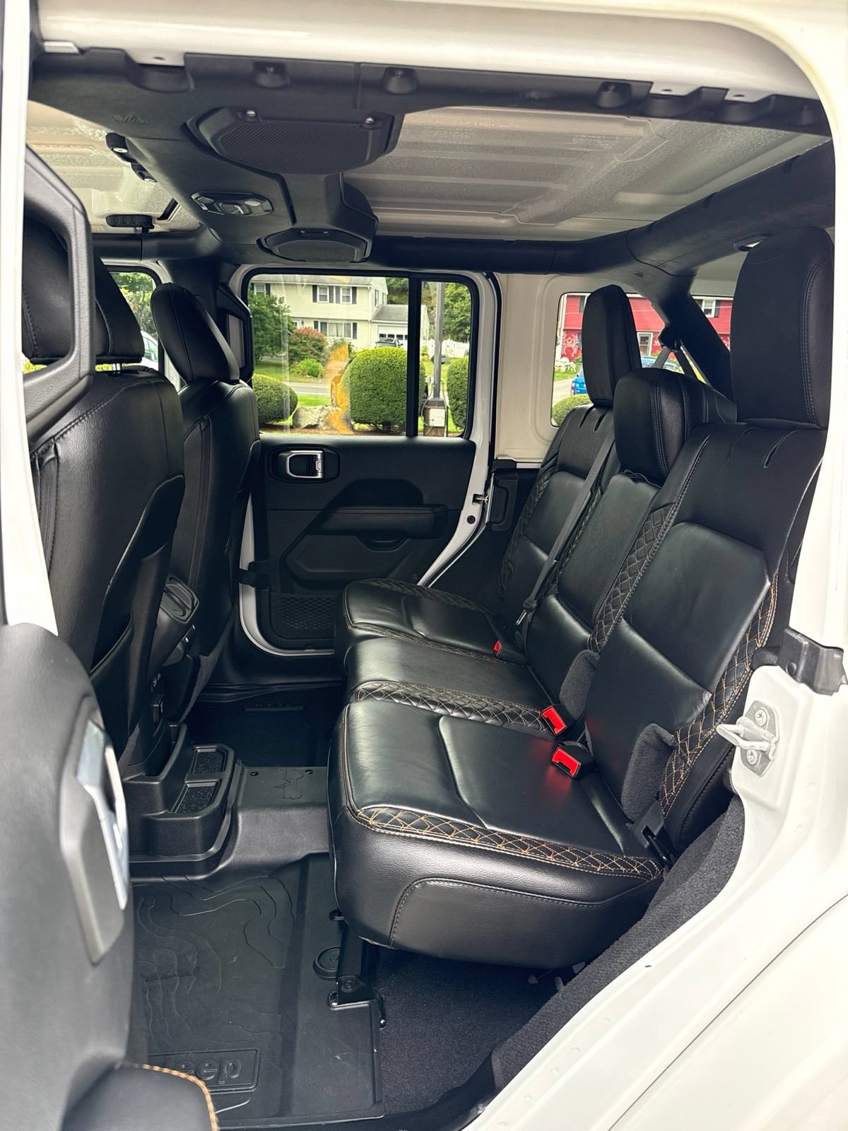 Used 2021 Jeep Wrangler Unlimited Sahara AWD/4WD image 23