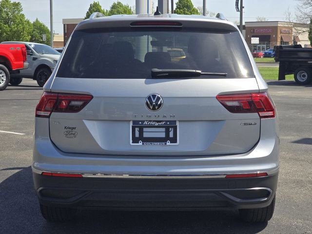 Used 2022 Volkswagen Tiguan SE AWD/4WD image 4