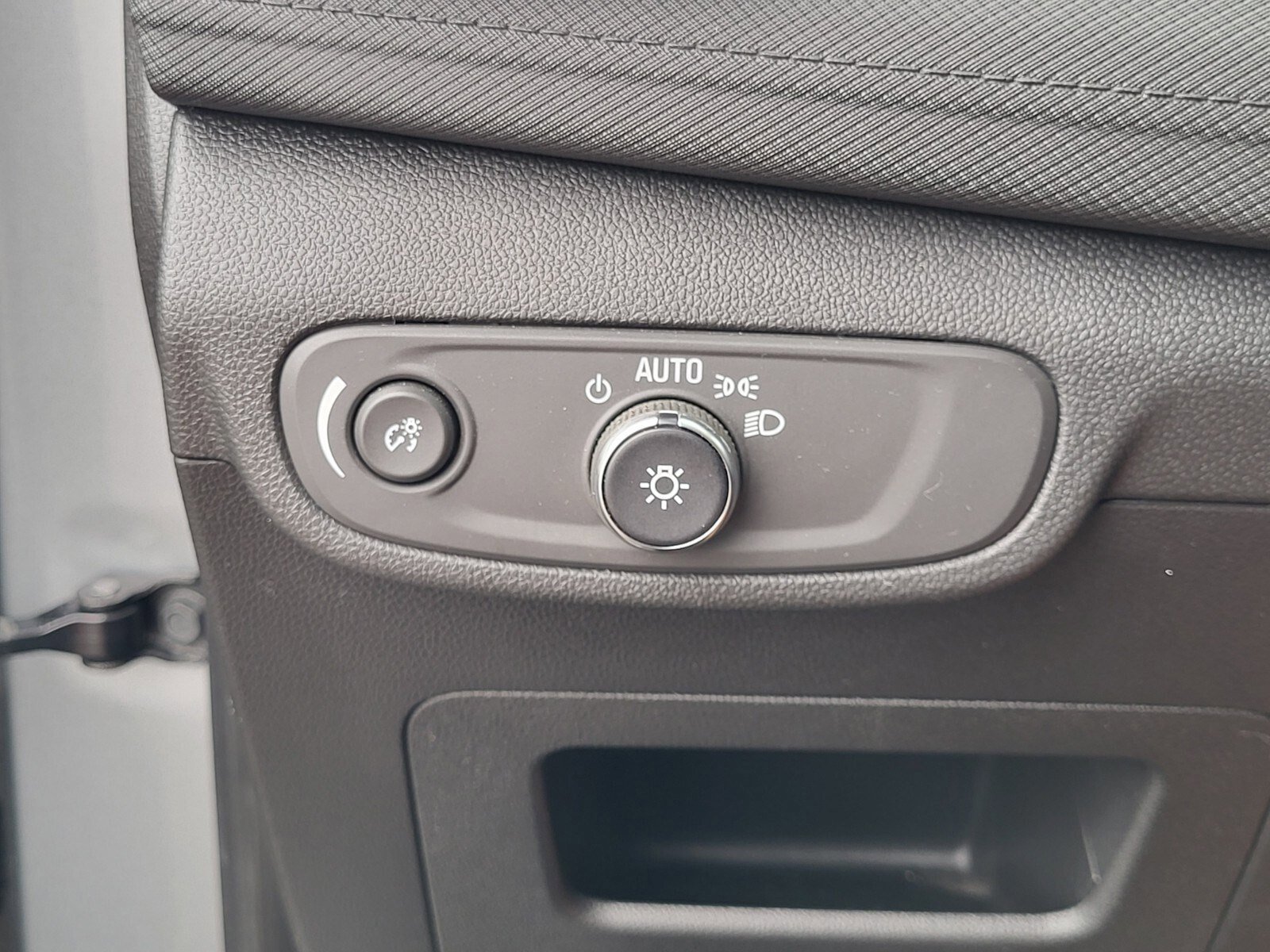 Used 2024 Chevrolet TrailBlazer LT image 23