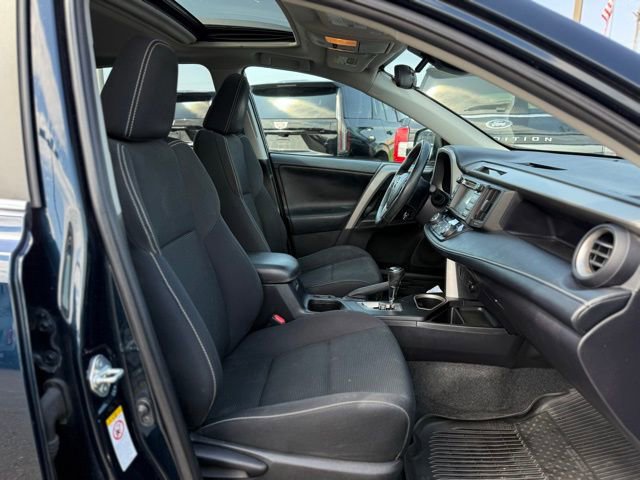 Used 2017 Toyota RAV4 XLE AWD/4WD image 27