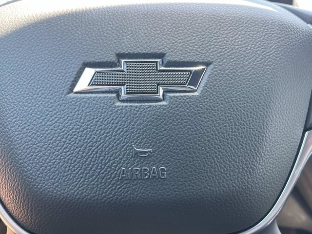 Used 2023 Chevrolet Traverse RS w/ LPO, Floor Liner Package FWD image 39