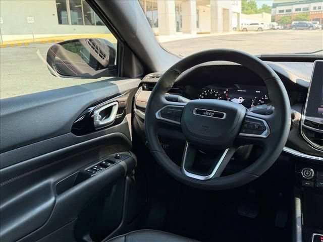 Used 2024 Jeep Compass Trailhawk AWD/4WD image 11